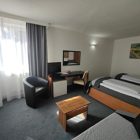 Hotel P7 Lucenec Ngoại thất bức ảnh
