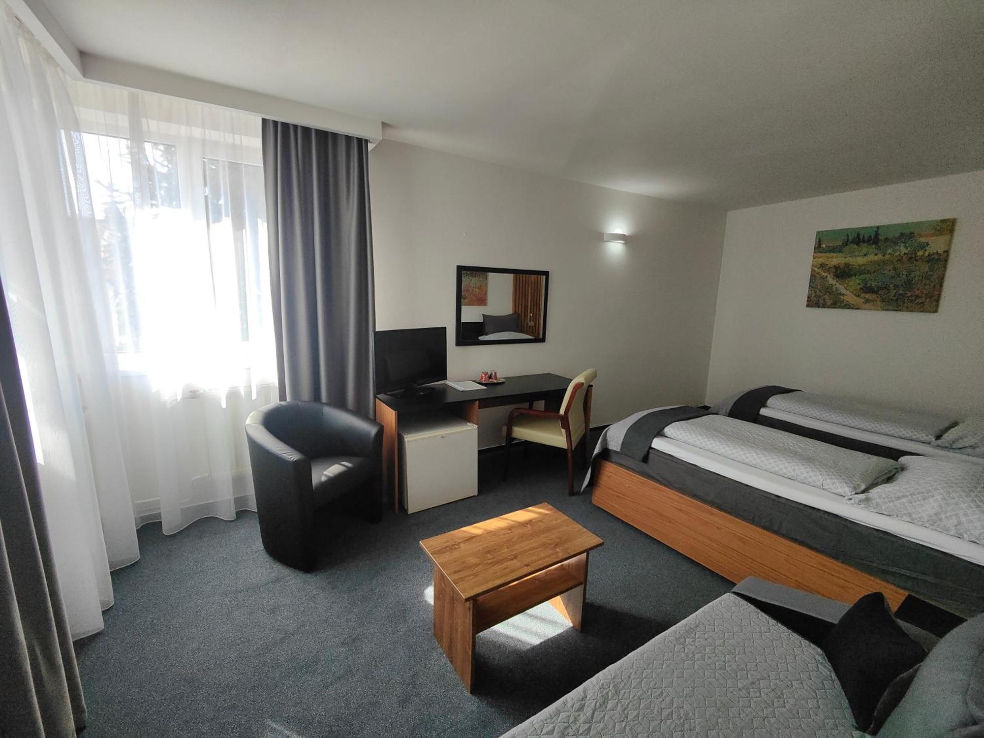 Hotel P7 Lucenec Ngoại thất bức ảnh