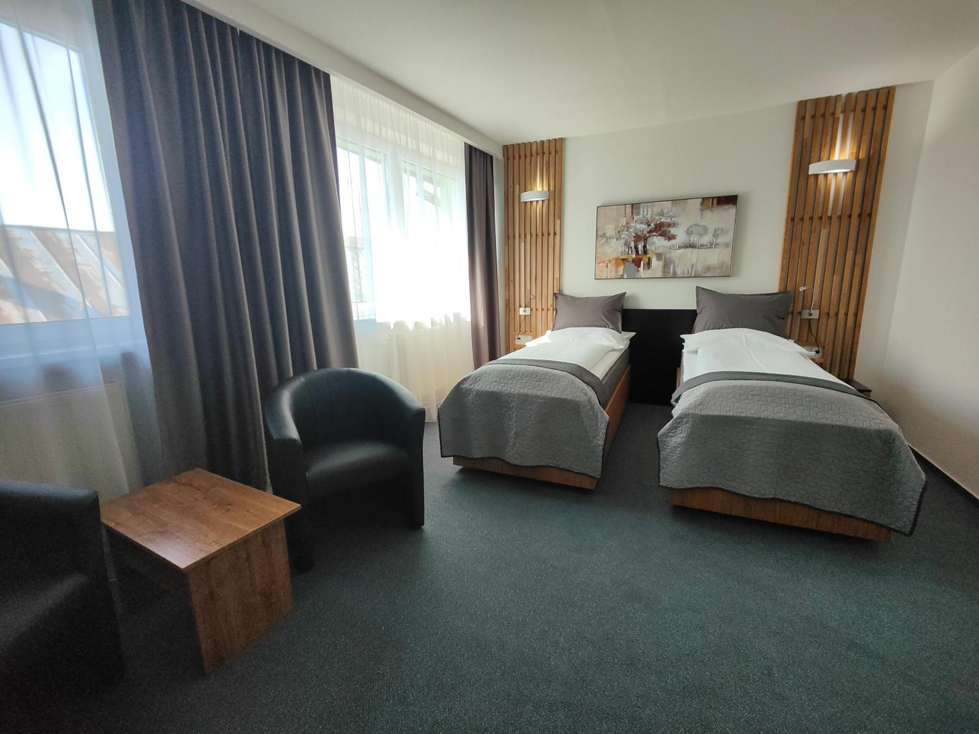 Hotel P7 Lucenec Ngoại thất bức ảnh