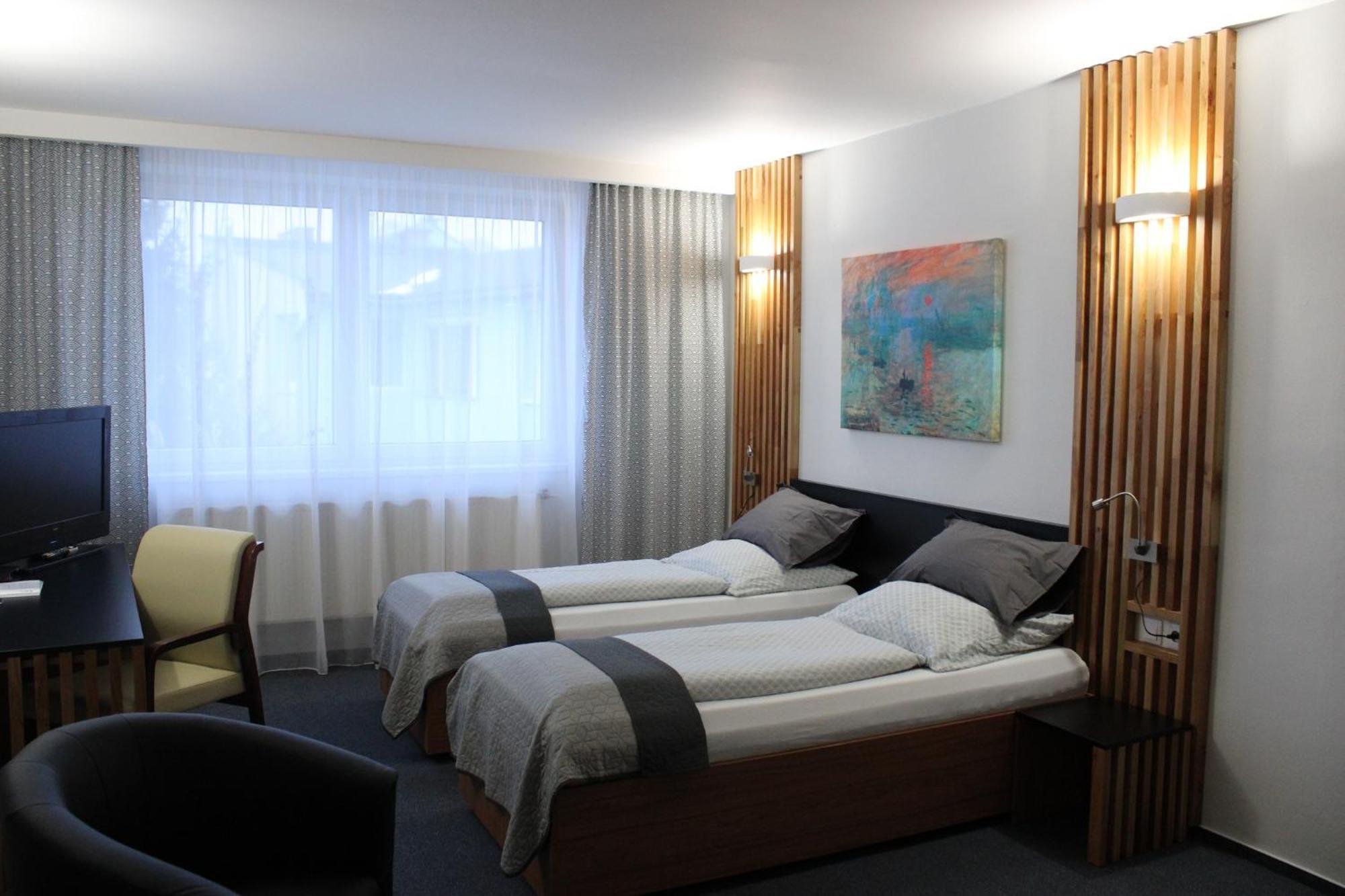Hotel P7 Lucenec Ngoại thất bức ảnh